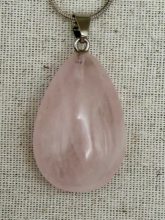 Heartlight – Rose Quartz Stone Pendant