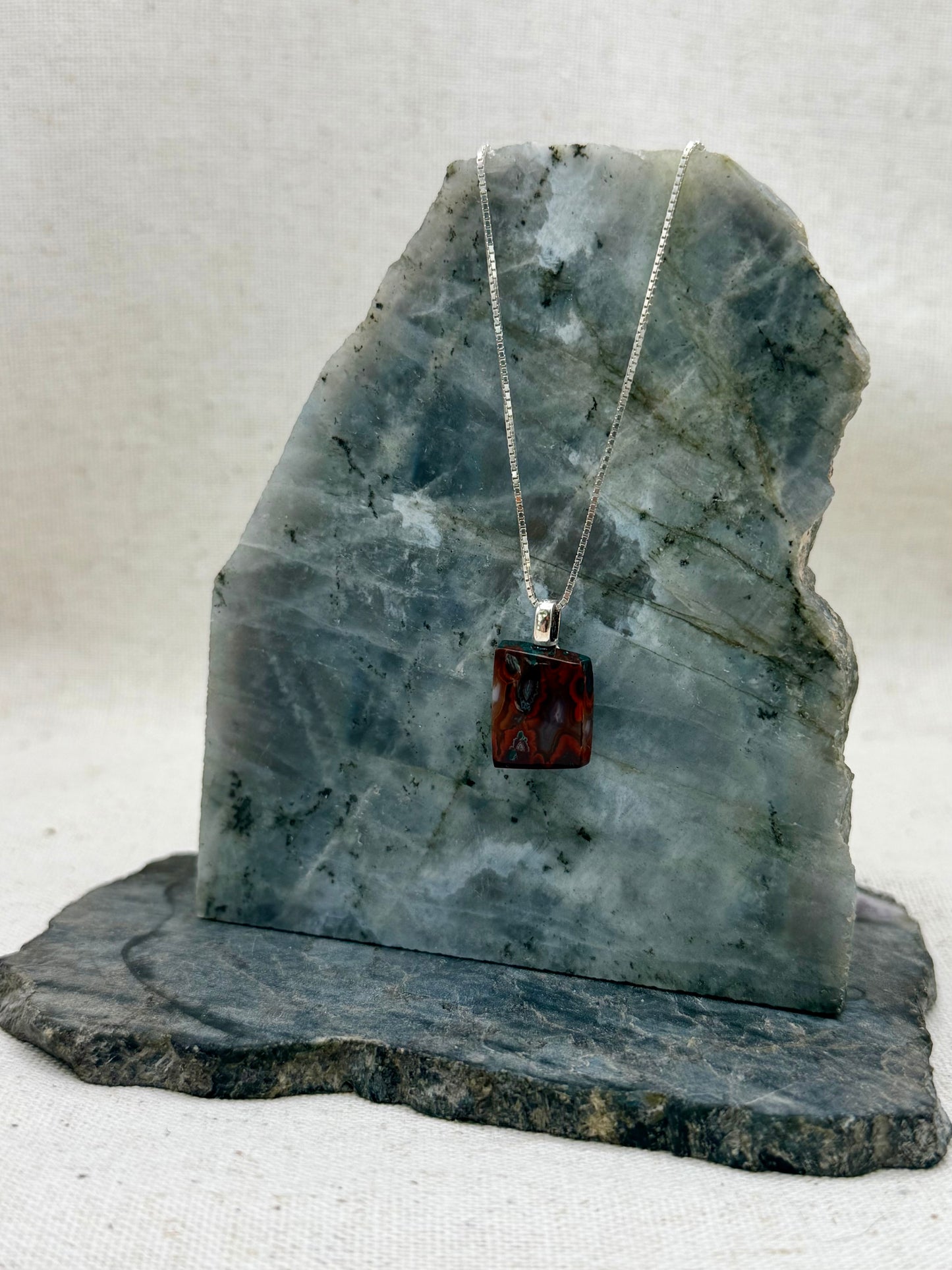 Ember Layers — Idaho Seam Agate Pendant