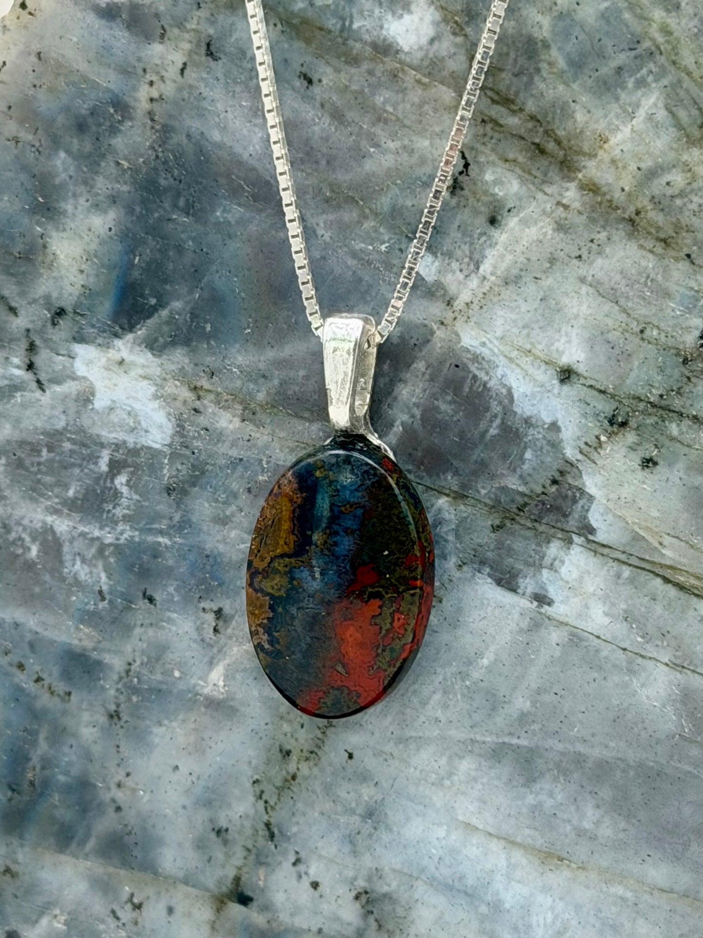 Desert Flame — Moroccan Seam Agate Pendant